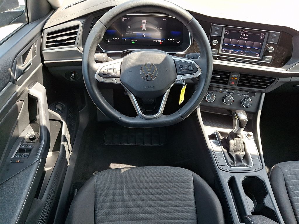 3VW5M7BU8RM054818