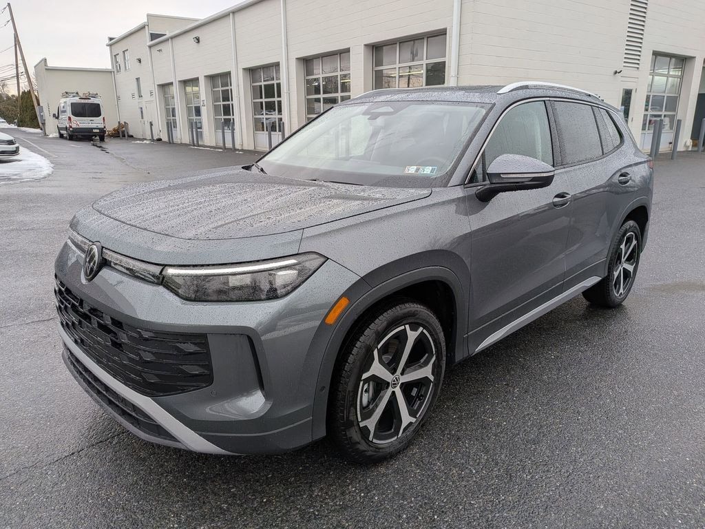 New 2026 Volkswagen Tiguan 2.0T SE SUV