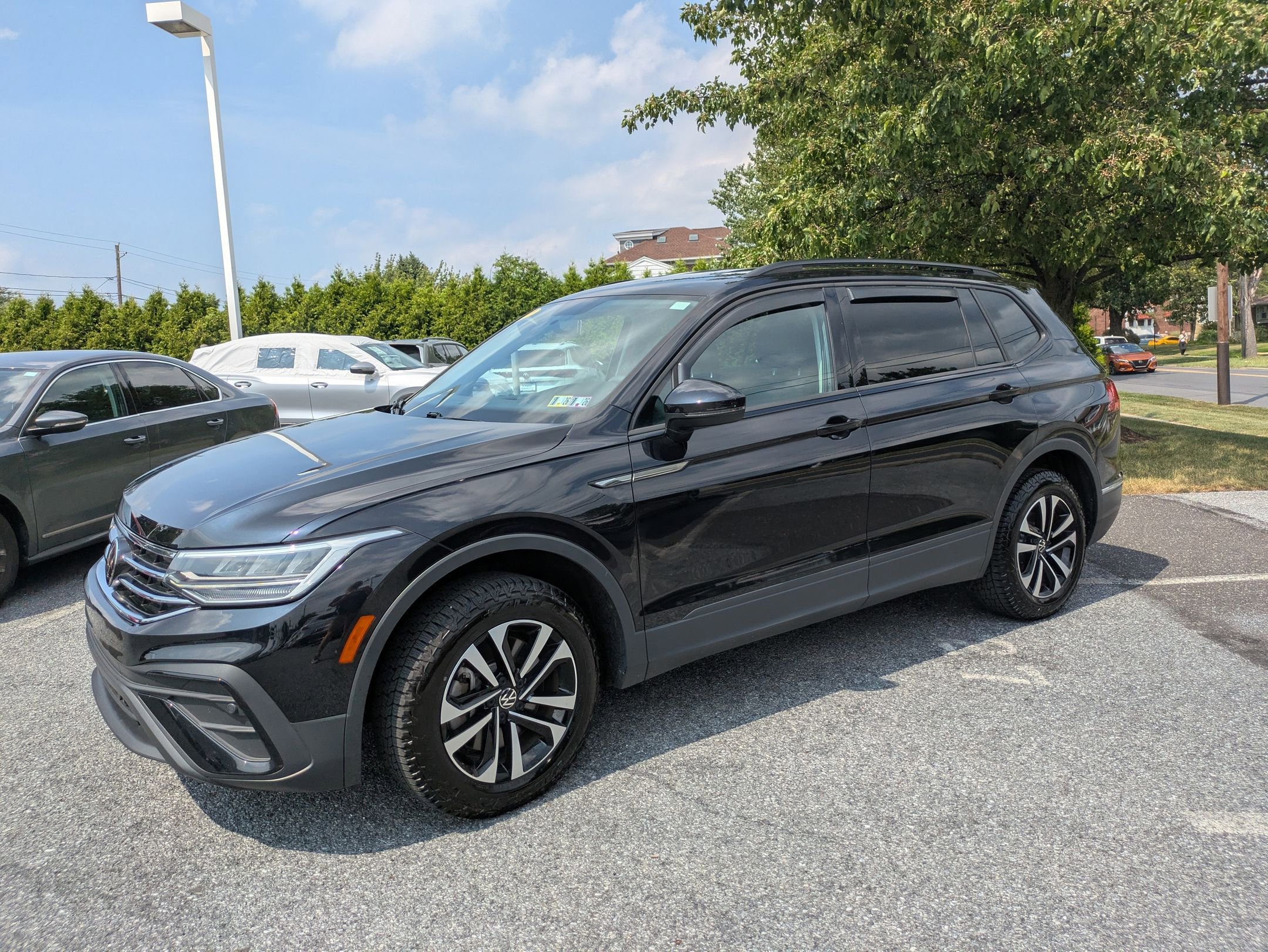 2022 Volkswagen Tiguan S photo 3