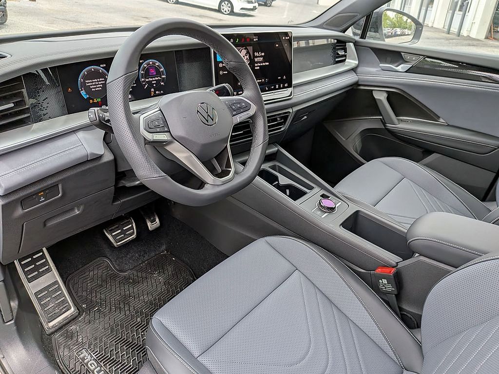 2026 Volkswagen Tiguan SE R-LINE BLACK - Photo 7