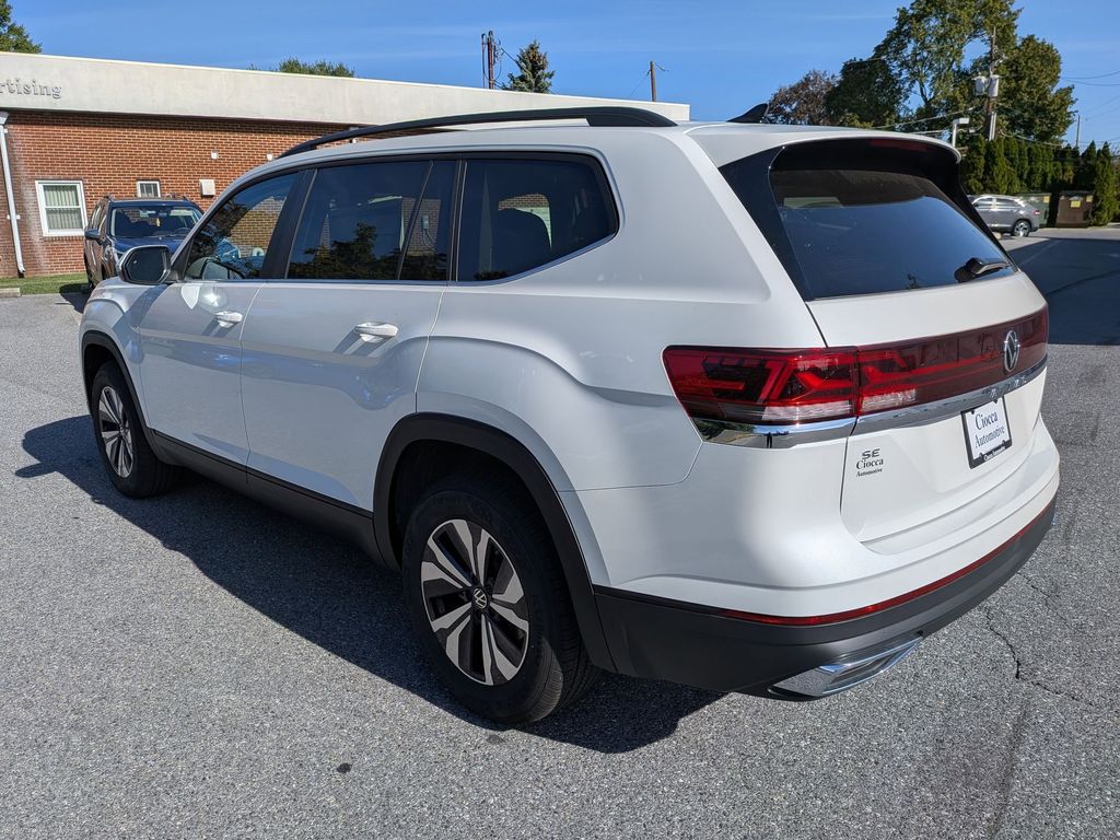 2026 Volkswagen Atlas SE photo 4