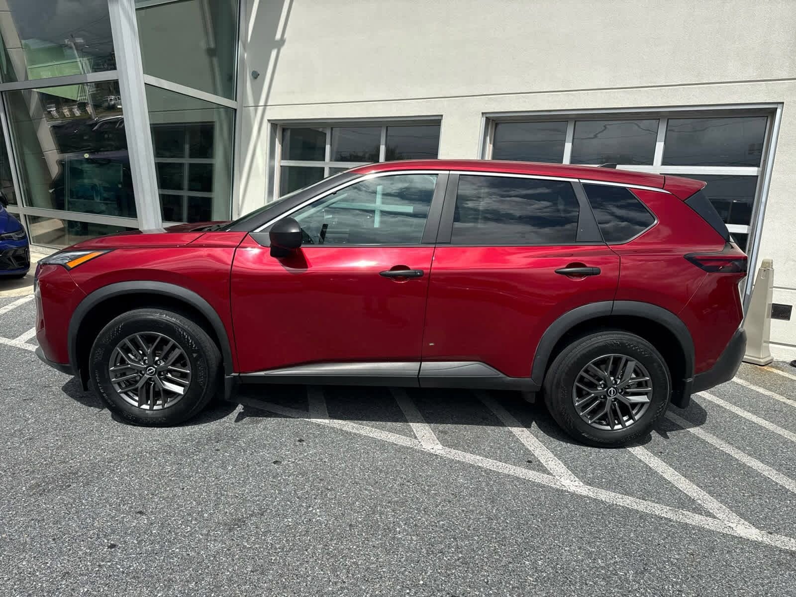 2023 Nissan Rogue S photo 2