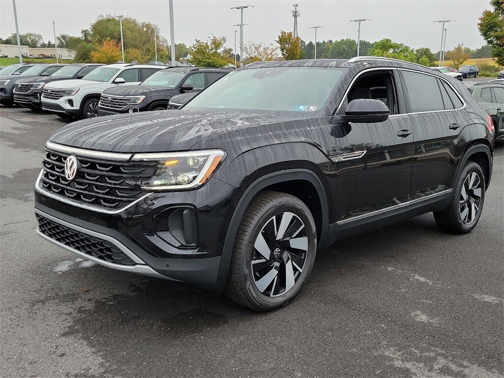 2024 Volkswagen Atlas Cross Sport SEL photo 3