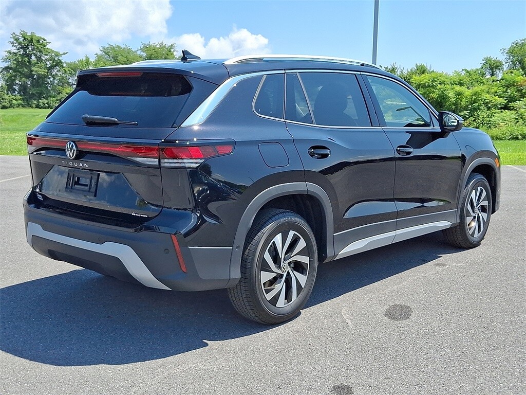 2025 Volkswagen Tiguan S photo 4