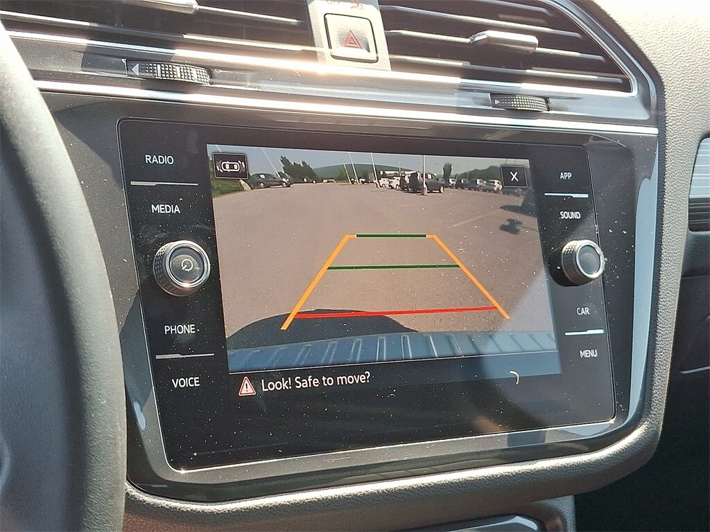 2024 Volkswagen Tiguan Wolfsburg Edition photo 3