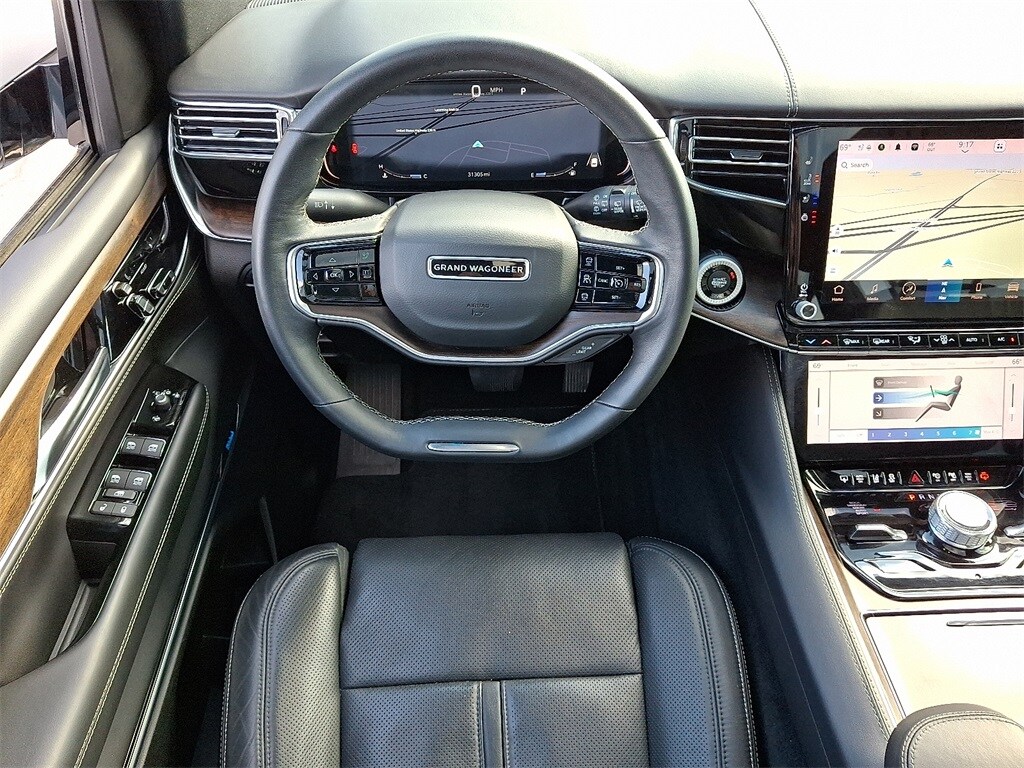 2022 Jeep Grand Wagoneer I photo 2
