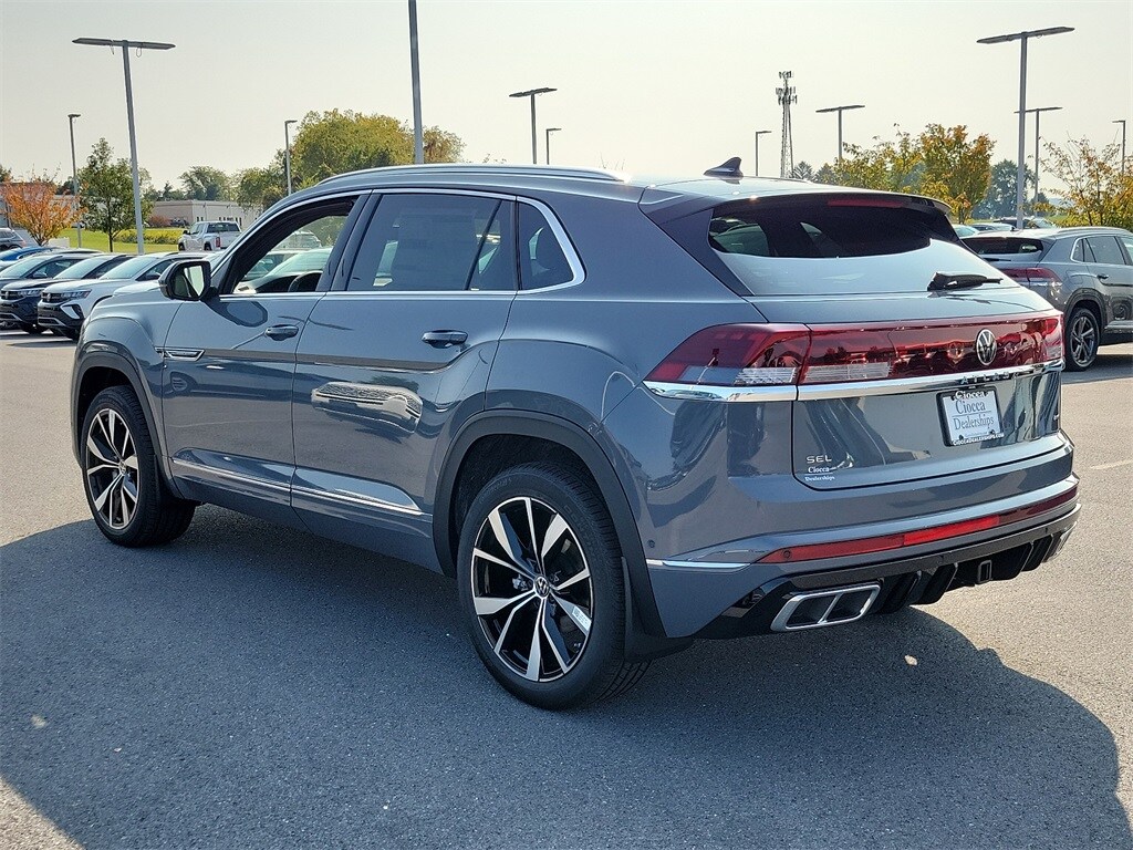2024 Volkswagen Atlas Cross Sport SEL Premium R-Line photo 4
