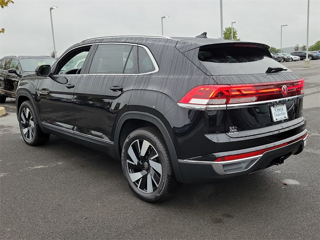 2024 Volkswagen Atlas Cross Sport SEL photo 4