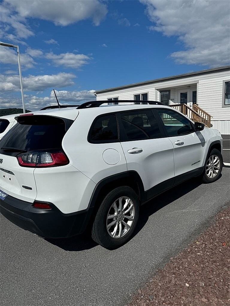2022 Jeep Cherokee Latitude Lux photo 4