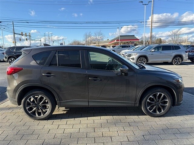2016 Mazda CX-5 Grand Touring photo 2
