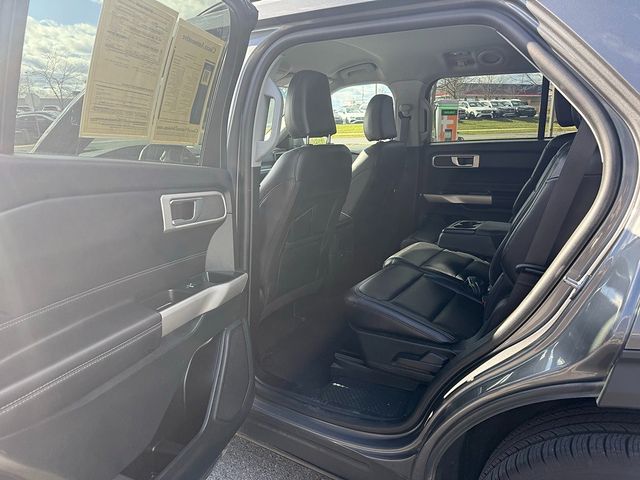 2023 Ford Explorer XLT - Photo 13