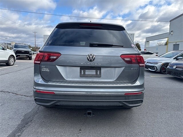 2022 Volkswagen Tiguan SE photo 3