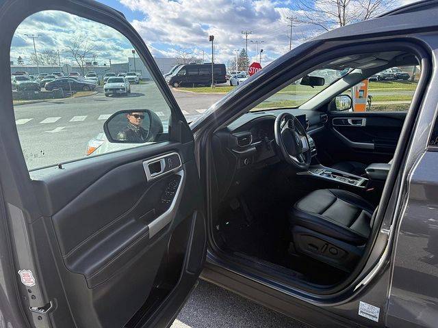 2023 Ford Explorer XLT - Photo 10