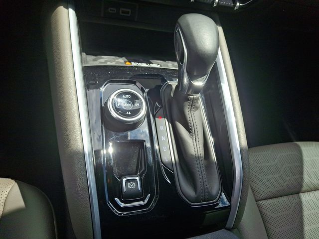 2023 Chevrolet Colorado ZR2 - Photo 16