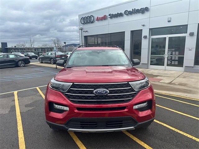 2021 Ford Explorer XLT photo 2