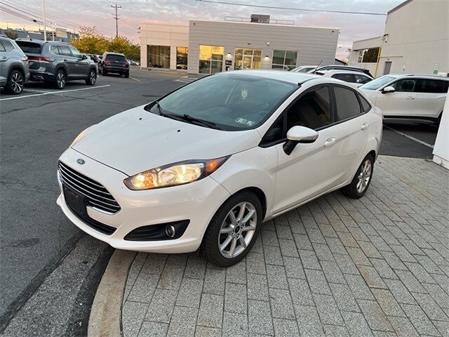 2016 Ford Fiesta SE photo 3