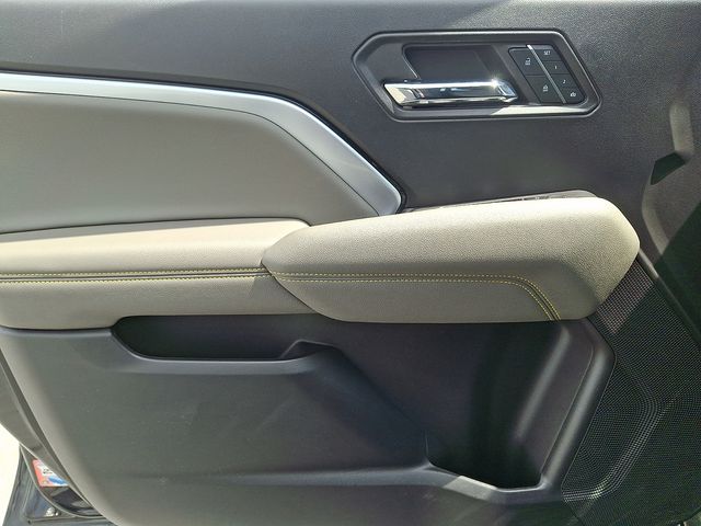 2023 Chevrolet Colorado ZR2 - Photo 13