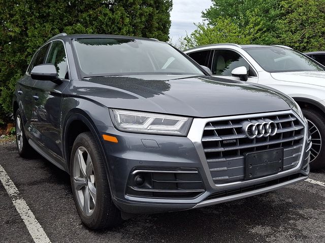 2020 Audi Q5 45 quattro S tronic Premium Plus's photo