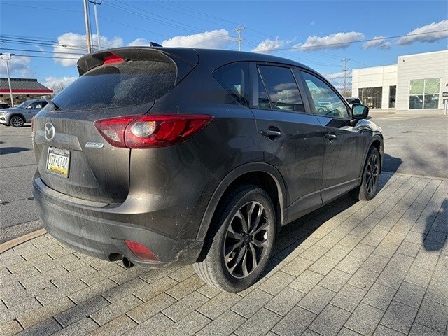 2016 Mazda CX-5 Grand Touring photo 2