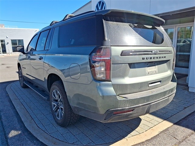 2023 Chevrolet Suburban Z71 photo 3