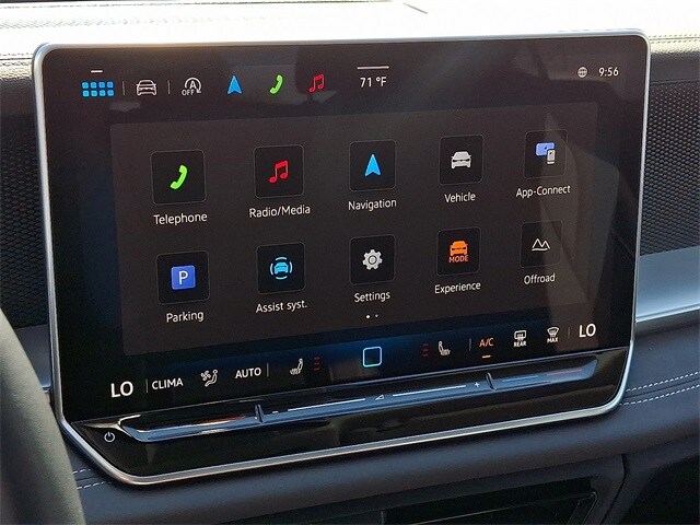 2025 Volkswagen Tiguan SE photo 3