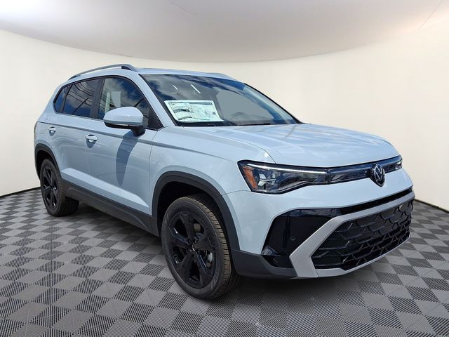 2026 Volkswagen Taos 1.5T SEL 4Motion's photo