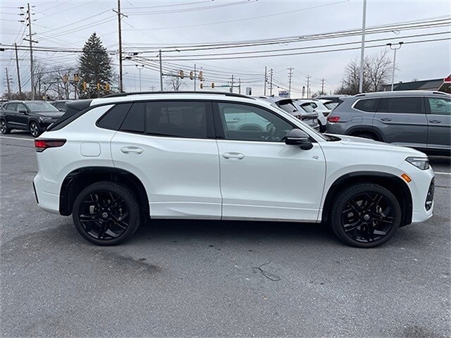 2025 Volkswagen Tiguan SE R-Line Black photo 2