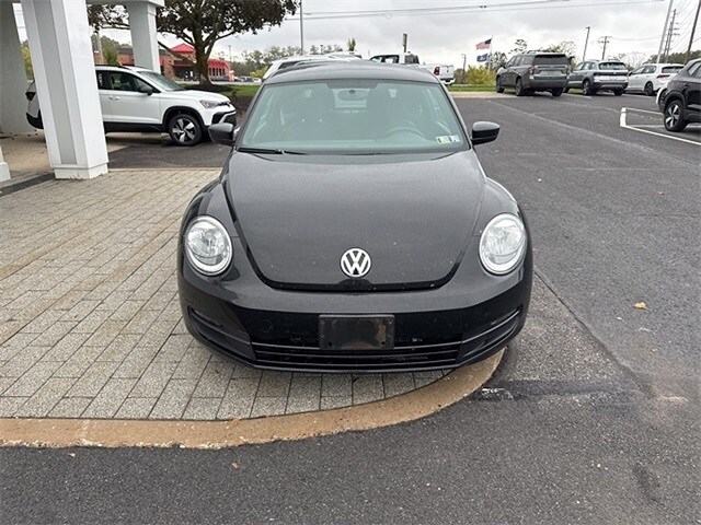 2014 Volkswagen Beetle 2.5L photo 2