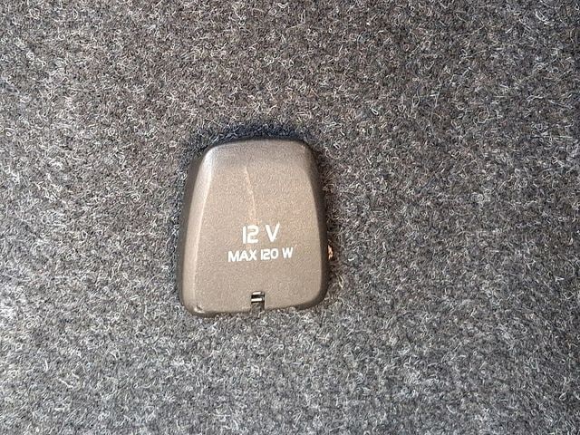 2022 Volvo XC40 Momentum - Photo 32