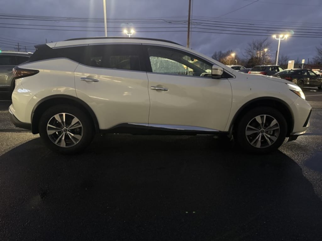 Used 2024 Nissan Murano SV SUV