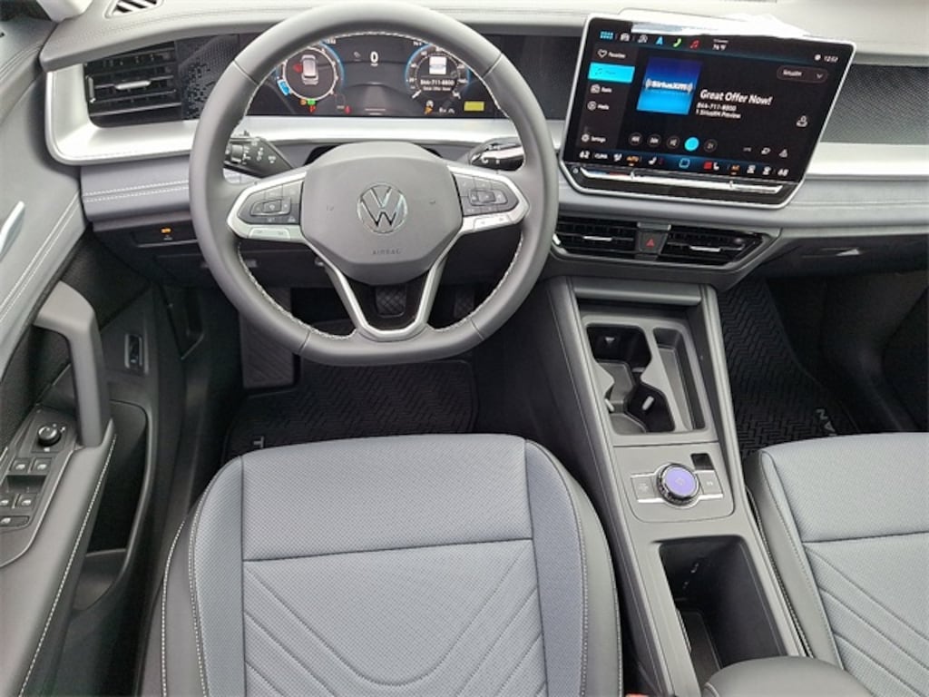 New 2025 Volkswagen Tiguan 2.0T SE SUV