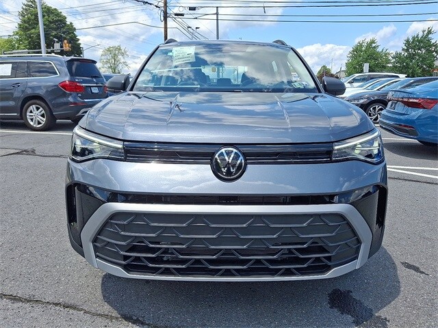 2025 Volkswagen Taos S photo 4