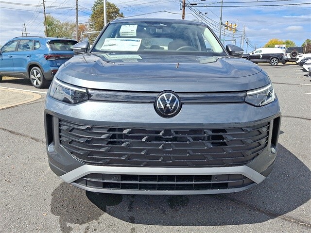 2025 Volkswagen Tiguan SE photo 4