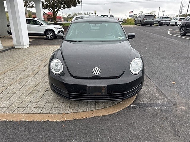 2014 Volkswagen Beetle 2.5L photo 2