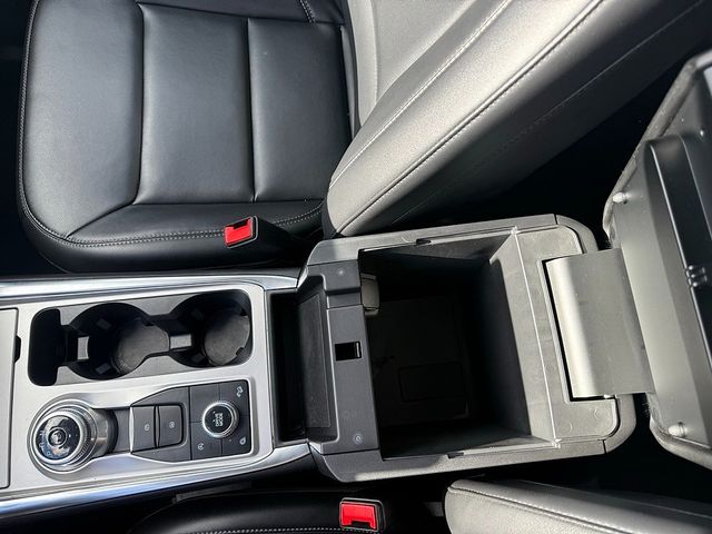 2023 Ford Explorer XLT - Photo 19