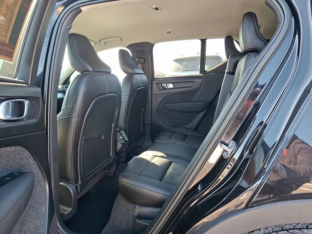 2022 Volvo XC40 Momentum - Photo 13