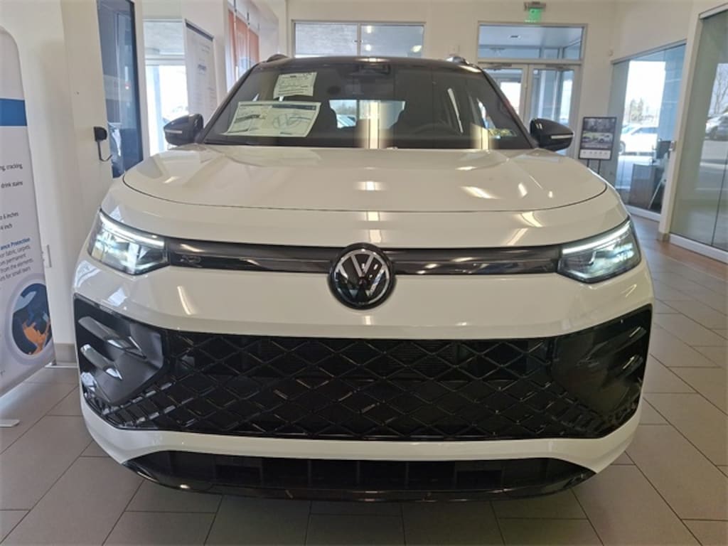 New 2026 Volkswagen Tiguan 2.0T SE R-Line Black SUV