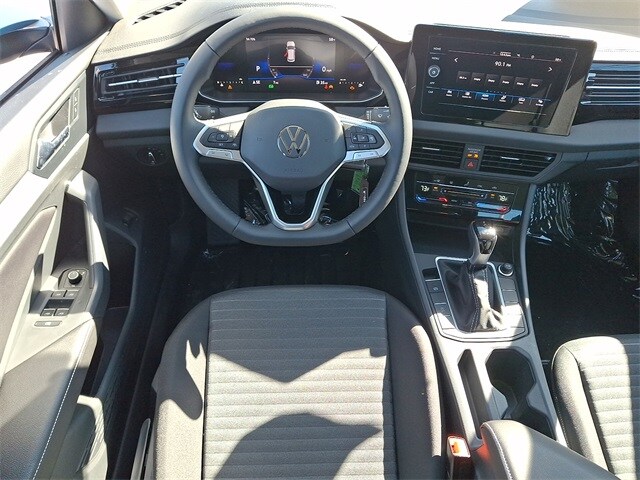 2025 Volkswagen Jetta 1.5T S photo 2