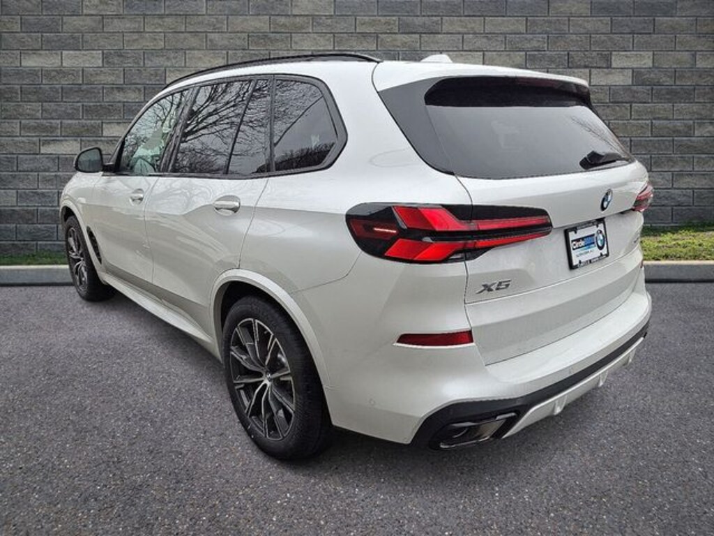 New 2026 BMW X5 xDrive40i SUV
