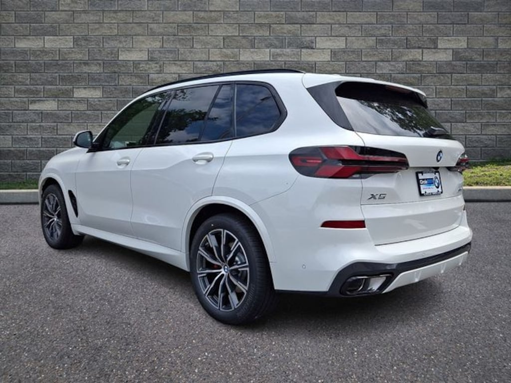 New 2026 BMW X5 xDrive40i SUV