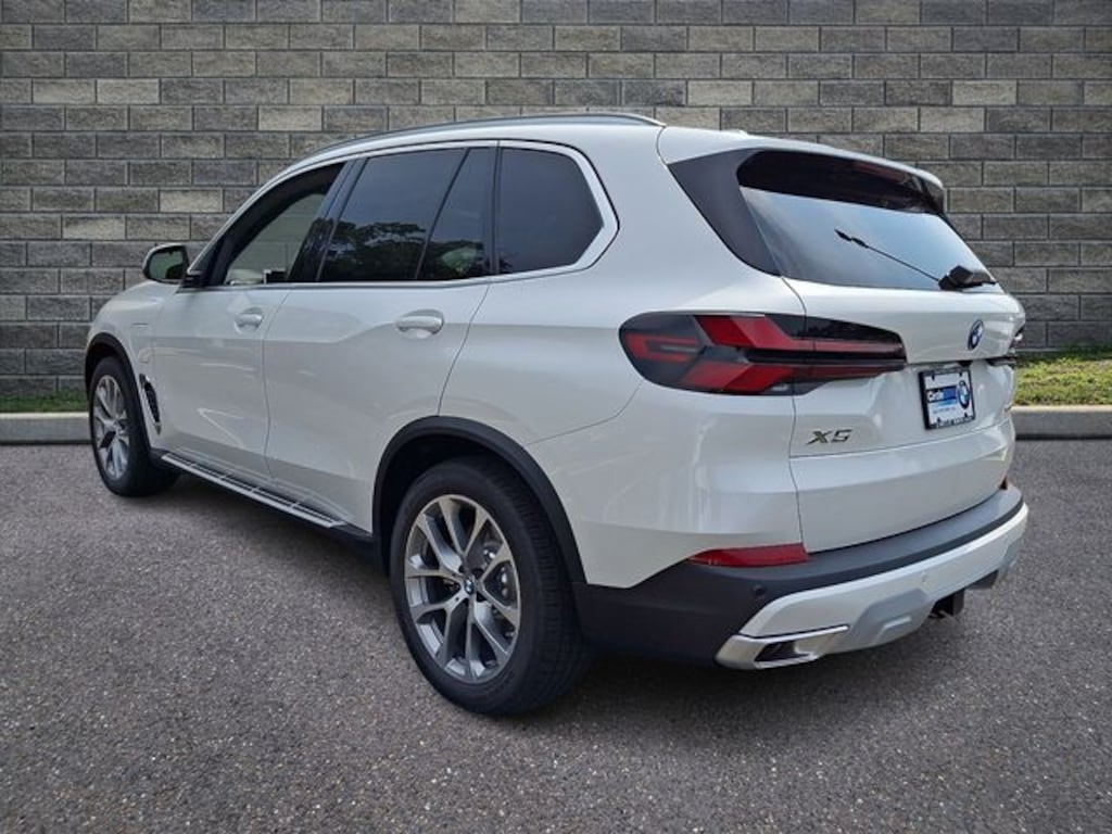 New 2026 BMW X5 PHEV xDrive50e SUV