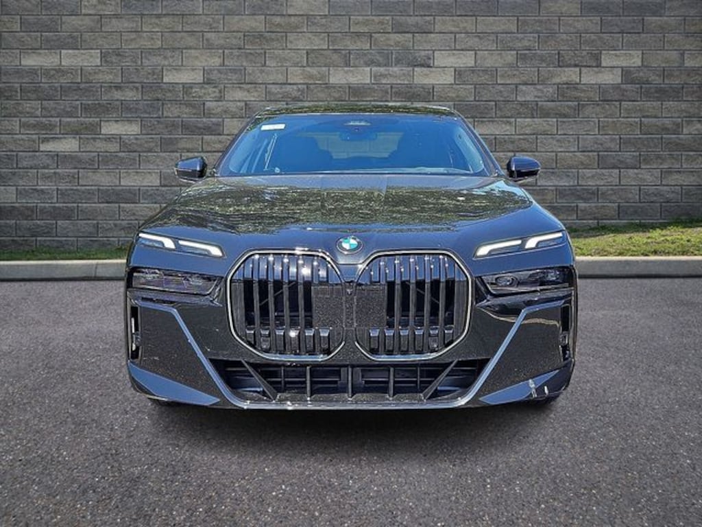 New 2026 BMW 740i xDrive Sedan