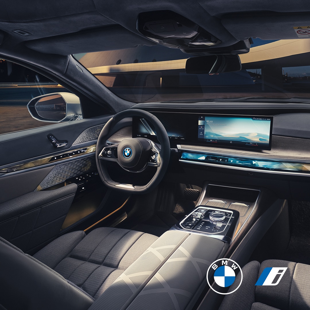 BMW-22103991-i7-Pre-Order-Paid-Social-Story-Carousel-1080x1080_0001_Frame-2.png