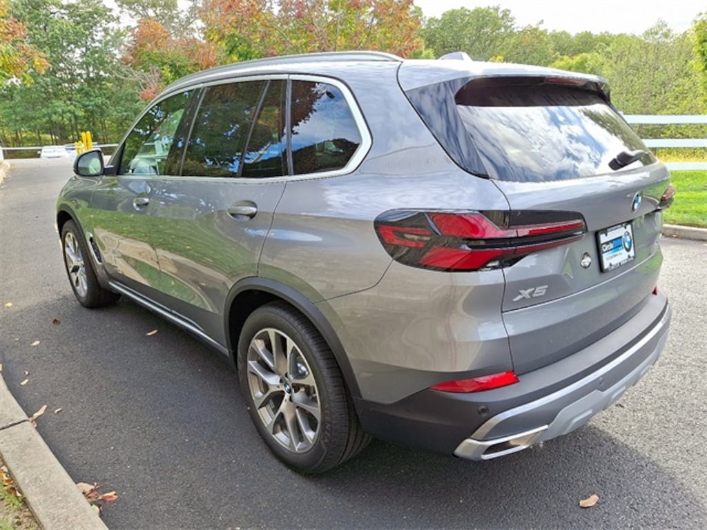 New 2026 BMW X5 xDrive40i SUV