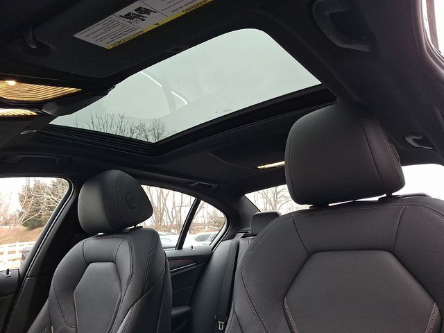 2023 BMW 5 Series 530i - Photo 14