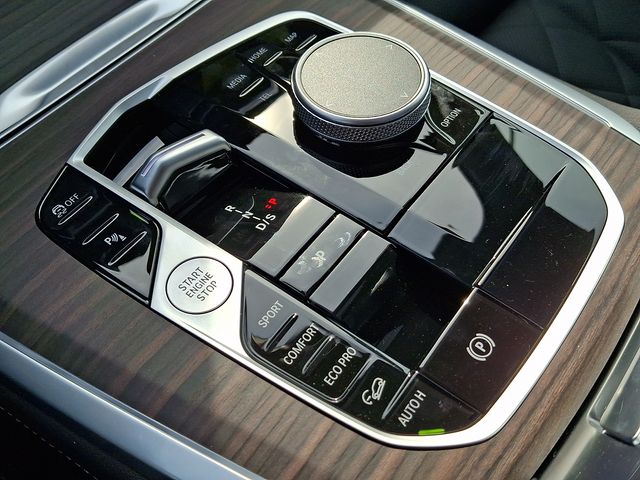 2026 BMW X5 40i - Photo 14