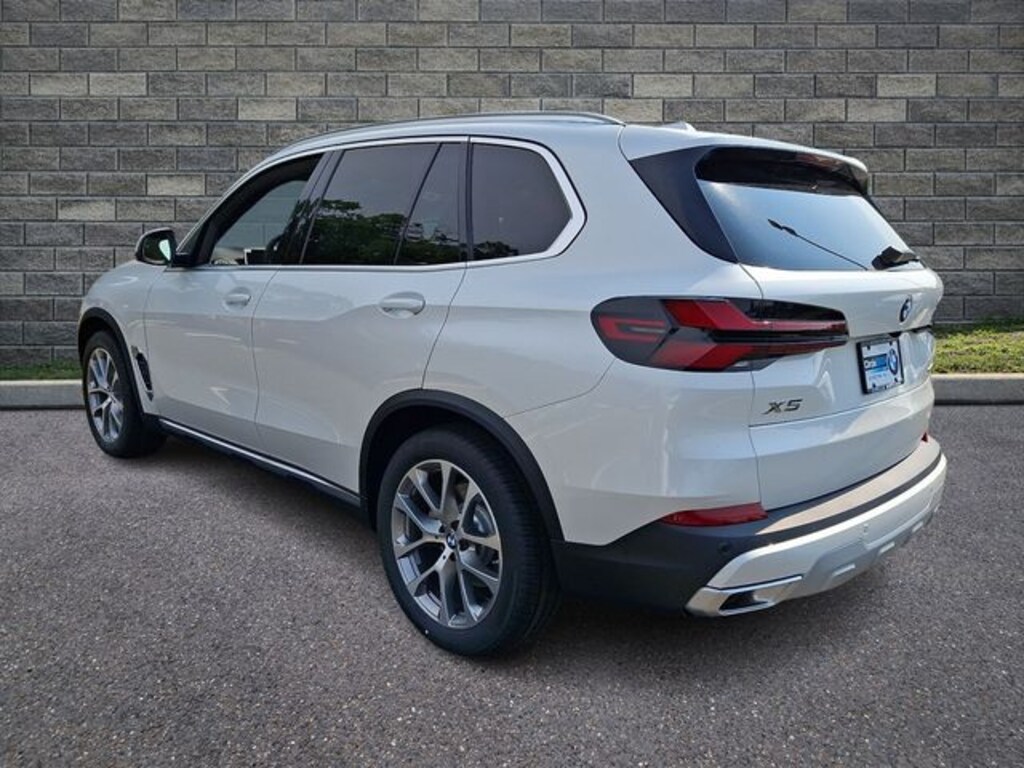New 2026 BMW X5 xDrive40i SUV