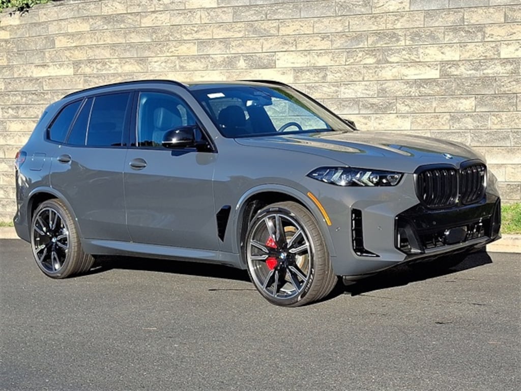 New 2026 BMW X5 M60i SUV