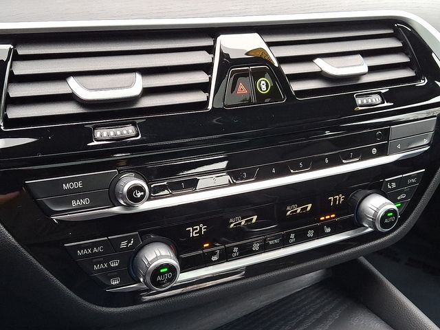 2023 BMW 5 Series 530i - Photo 17