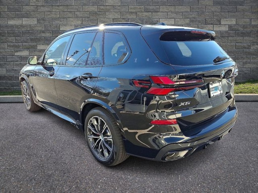 New 2026 BMW X5 xDrive40i SUV
